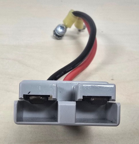APC RBC 55 Cable With Nuts + Bolts Ref00046 - Afbeelding 3 van 3