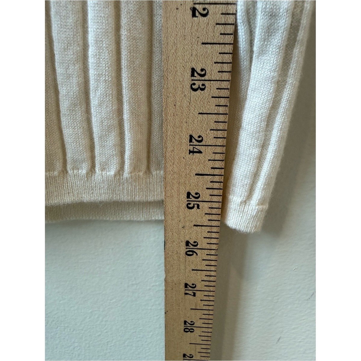 Banana Republic Women's medium Off-White Hannah Ribbed Crew Neck Thin Sweater View 6