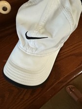 Nike Featherlight Dri-FIT White/Black Swoosh Lightweight Baseball Cap OS