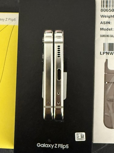 SAMSUNG GALAXY Z FLIP5 5G SM F731B 512 GB DUAL SIM 6.7" CREAM PERFETTO CON COVER - Imagen 9 de 11