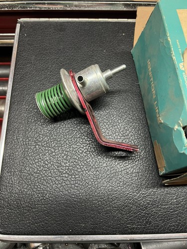 1966 66 Dodge Plymouth Chrysler V8 318 383 440 Valve With C.A.P. system 2806013 - Picture 4 of 6