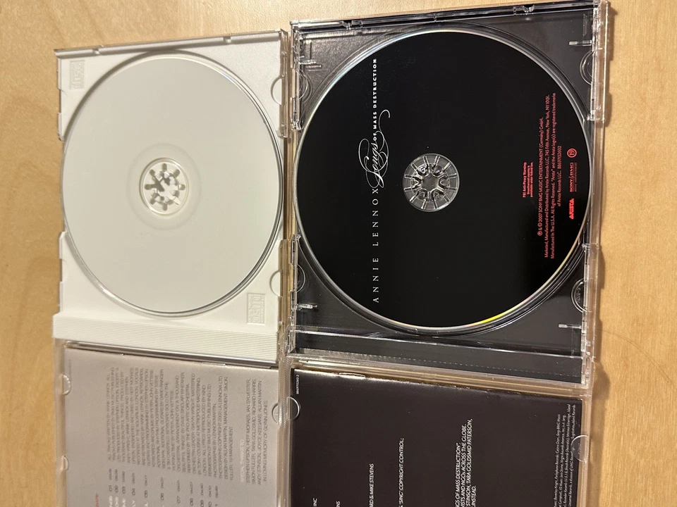 Компакт-диски Энни Леннокс | Bare (2003) и Songs of Mass Destruction (2007) - Изображение 4 из 4