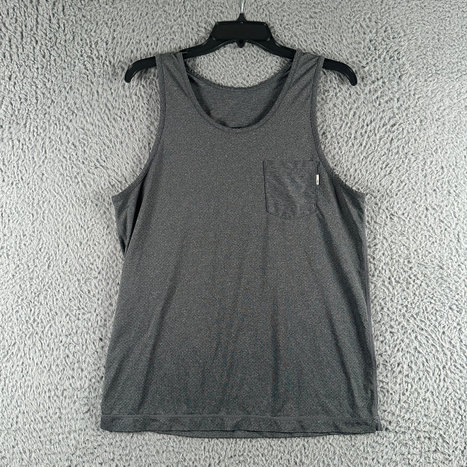 Vuori Men's Tradewind Performance Pocket Tee Activewear Tank Top in Gray-image