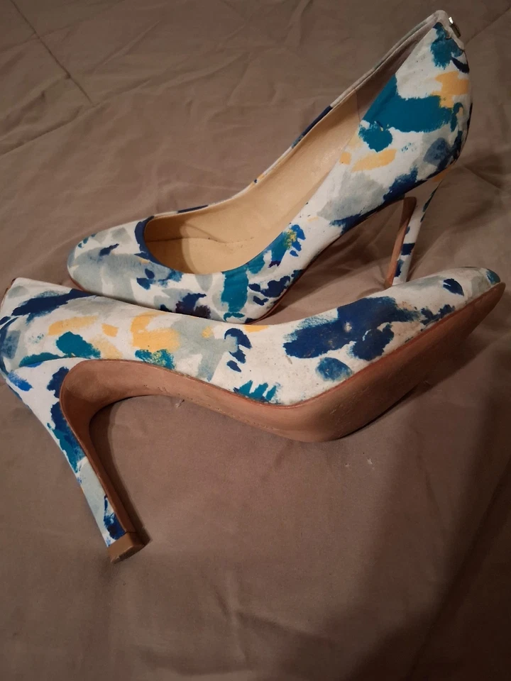 Ivanka Trump женщин Darcy3 цветочный желтый/синий/зеленый, размер 9 каблуки - Изображение 3 из 4