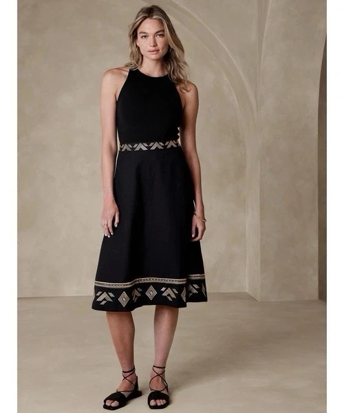 Banana Republic Women's Black Linen Blend Midi Skirt With Geometric Embroidery 4
Opens in a new wind