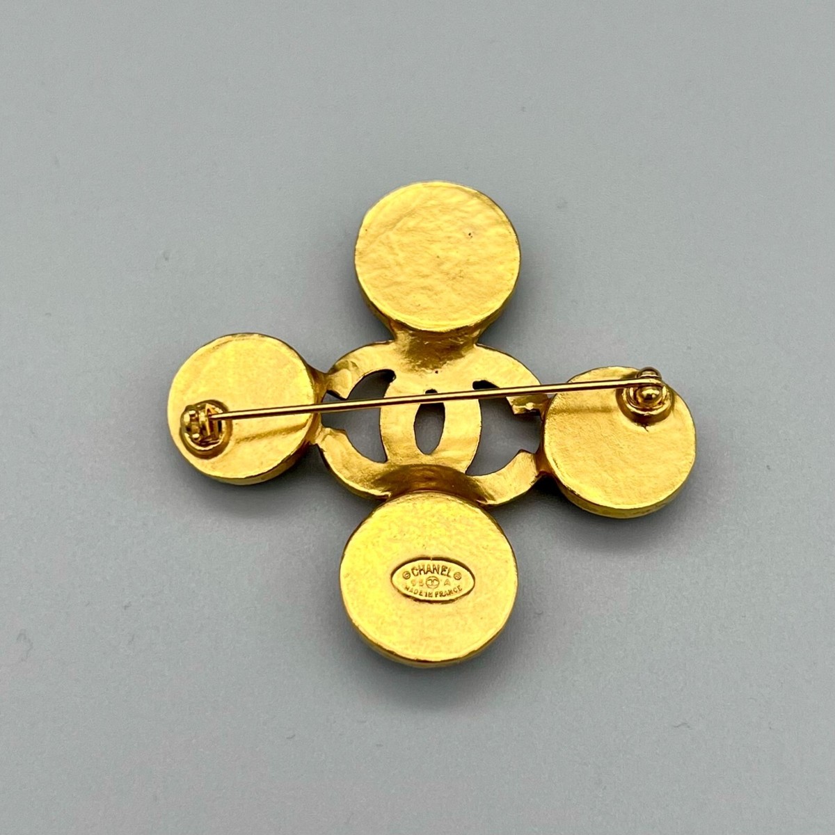 CHANEL フラワー ロゴ チャーム Auth CHANEL CC LOGO Charm Floral Brooch Blue 95A Vintage | eBay