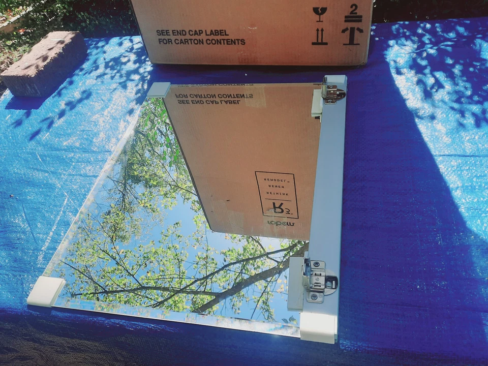 *REPLACEMENT DOOR* Robern RC1620D4FB1 R3 16" x 20" x 4" Medicine - Silver - Image 3 of 4