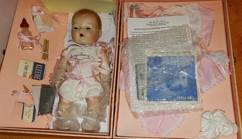 Dunbury Mint Tiny Tears Doll with trunk