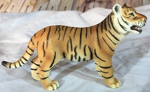 schleich tiger toy figure