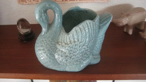 Vintage Red Wing USA Art Pottery #1337 turquoise Planter Swan with Chick 5”
