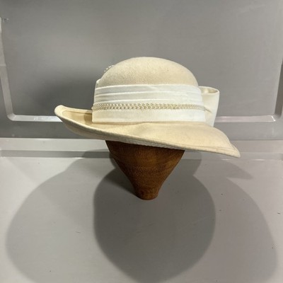 Vintage Deborah New York 100% Wool Felt Cream Colored Hat  display picture 2