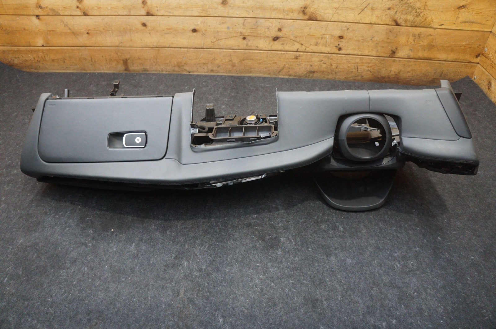 Dashboard Instrument Panel Glove Box Assembly 51459309379 BMW i8 2014-20 *Note*