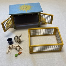 Schleich Rabbit Hutch and Pen 41800 w Rabbits and Retired Baby Bunnies 13725