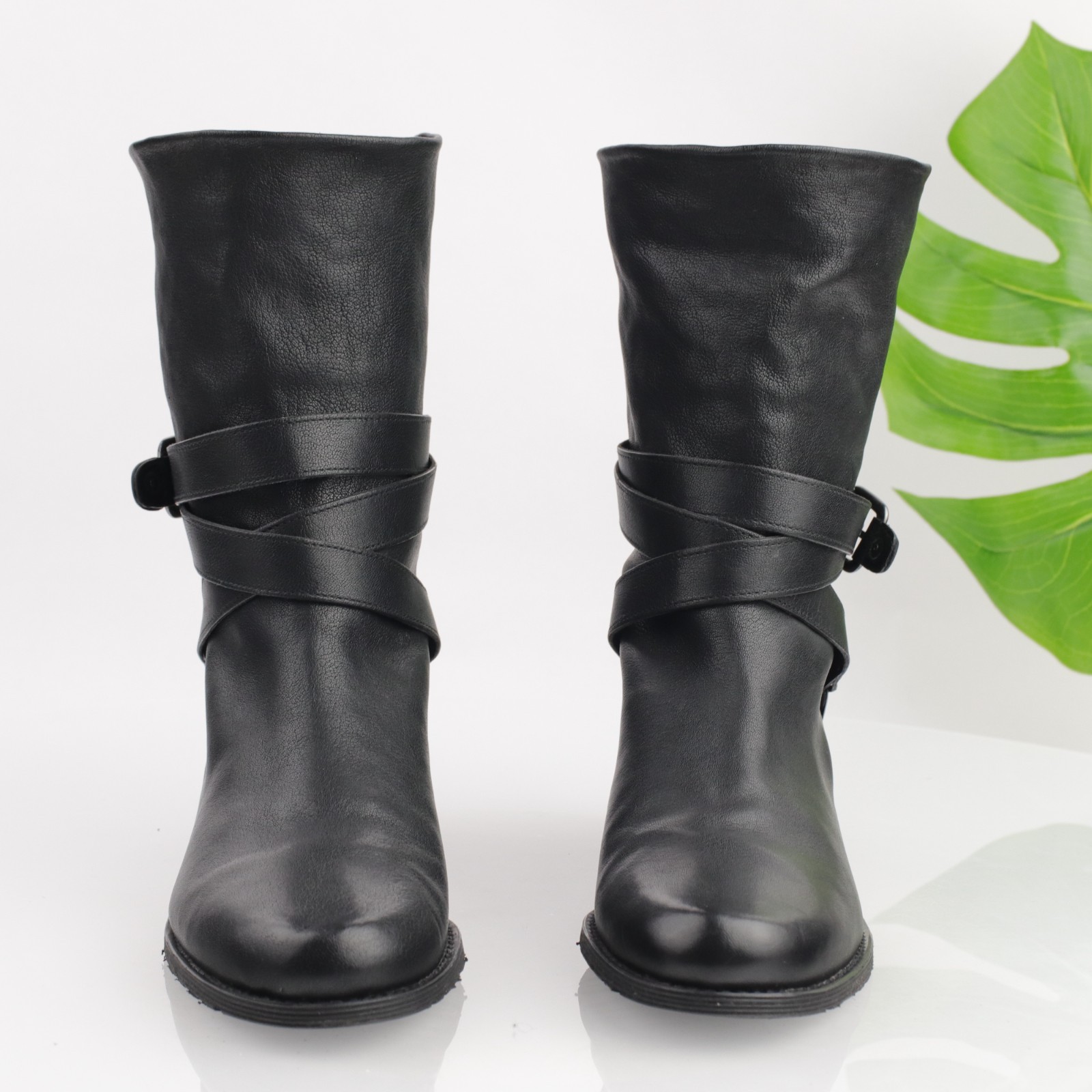 Stuart Weitzman Womens Ranch Dressing Boot Size 8.5 Black Buckle Heel Moto Biker