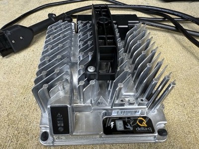 DELTA Q 950-0004 / MODEL: IC0650-048-CAN 725-07253 (USED) 48v 650w