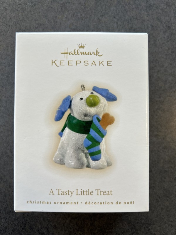 Hallmark 2009 A Tasty Little Treat Ornament Puppy Dog with Bone in Stocking
