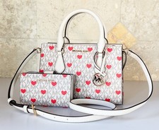 Michael Kors Sheila SM Satchel Shoulder Bag + Wallet MK Light Cream Multi/Heart