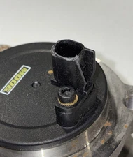 Wheel Bearing and Hub Assembly Moog 512499 thumbnail 2