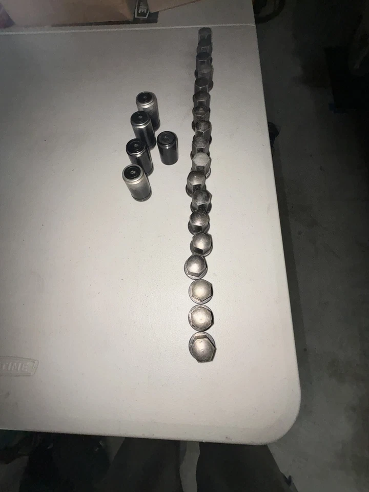 Porsche Aluminum Lug Nuts 911 912 924 944 951 928 930 Set of 18 LUGS 5 LOCKS Foto 3 de 4