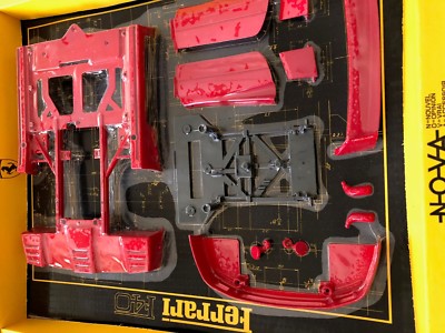 Fujimi Nova | 1:12 | 1987 Ferrari F40 Metal Pre-Painted Super Kit