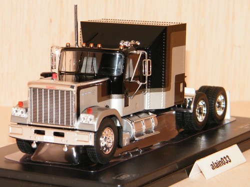 GMC Général 1980 Noir/Argent IXO Scale 1:43 Réf TR117 - Photo 2/5