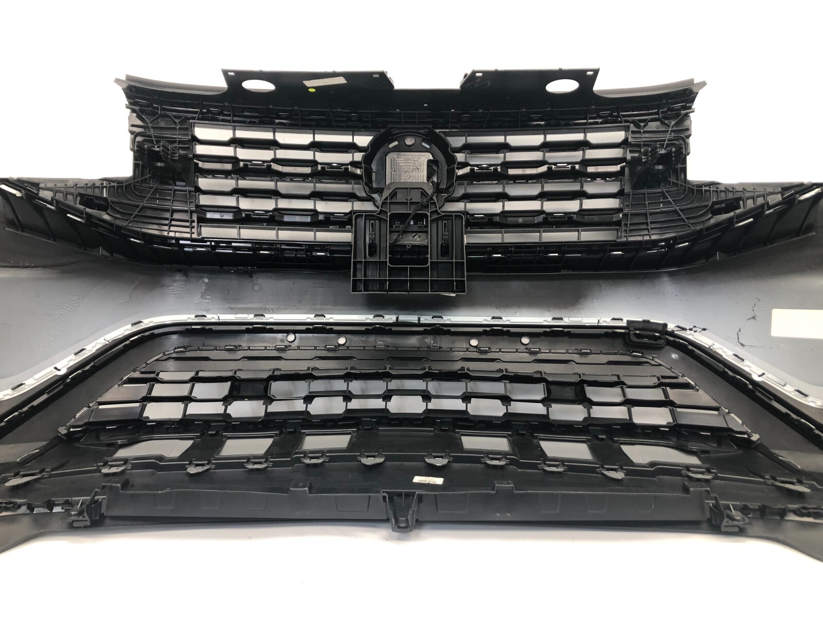 2020-2021 Volkswagen Atlas and Cross Sport Front Bumper 4 Sensors 