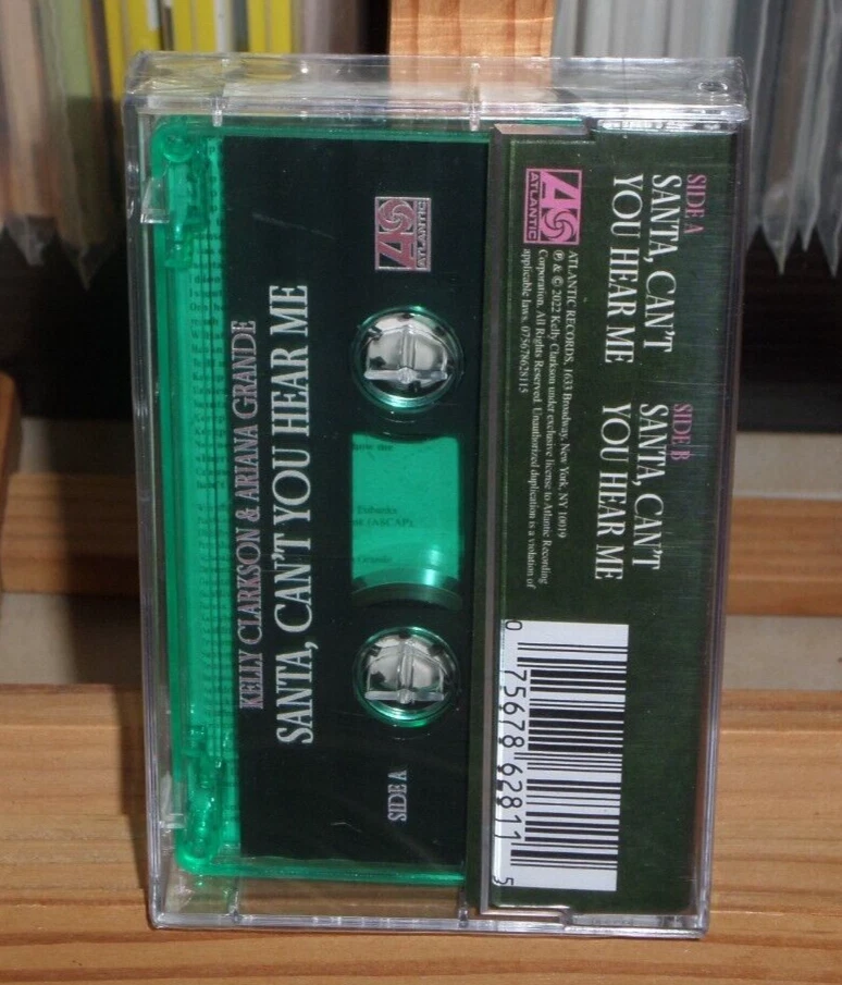 KELLY CLARKSON & ARIANA GRANDE SANTA CAN'T YOU HEAR ME CASSETE SINGLE - Image 4 of 4