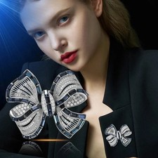 Rhinestone Bow Brooch Pin - Vintage Blue Crystal Lapel Accessory for Women