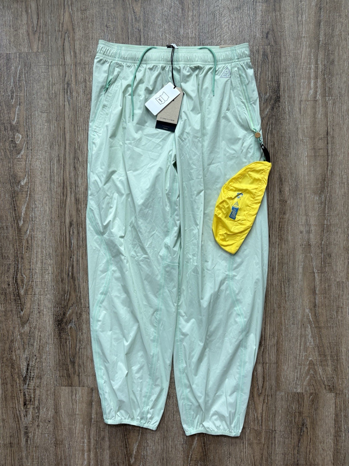 Nike ACG “Trail Snacks” Storm-Fit ADV Packable Pants Vapor Green Sz M FQ3064-376