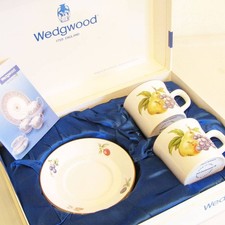 Wedgwood / Frutta Spray Tazza Spray Piattino Demitasse Inghilterra 2 Ospiti d...