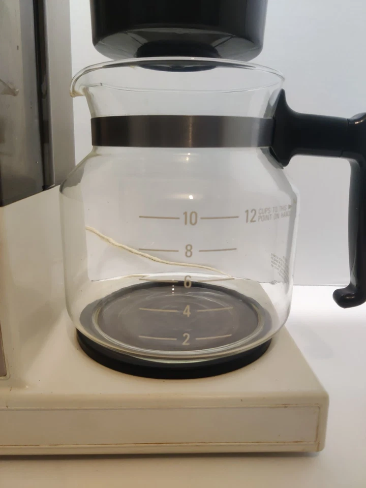 Vintage 70s/80s Black & Decker Coffeematic 12-Cup Coffee Maker. Cleaned & Tested - Image 2 of 4