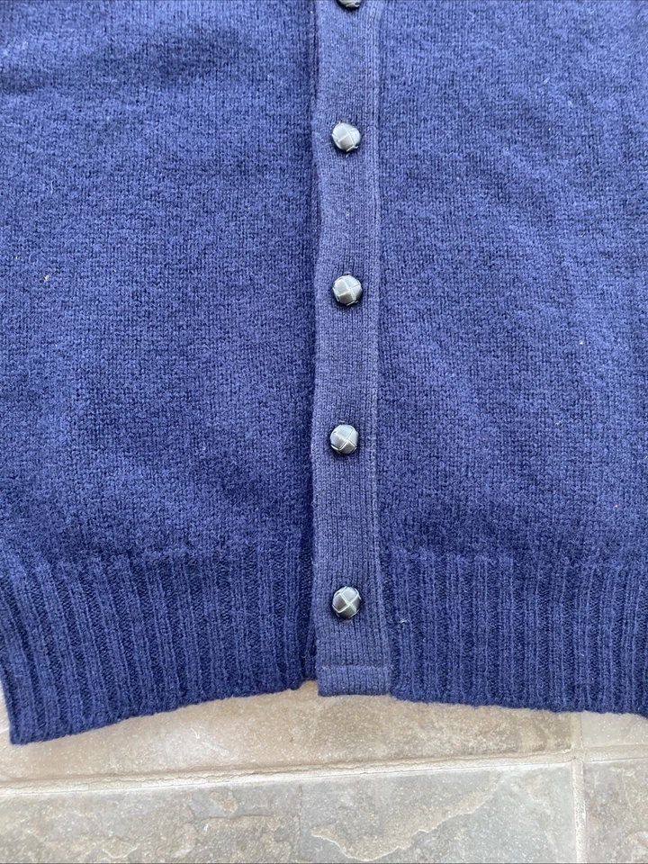 Vintage Pendleton Cardigan Vest 100% Shetland Wool Men's Size M Navy Blue Knit - Image 4 of 4