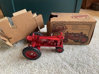 ERTL McCormick-Deering Farmall F-20 1/16 Scale Diecast Metal Tractor 437