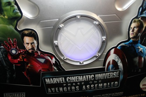 Marvel Cinematic Universe: Phase One - Avengers Assembled Blu-ray Box Briefcase - Imagen 4 de 8