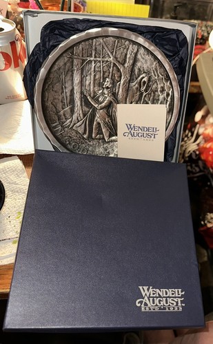 Hammered Aluminum WENDELL AUGUST FORGE Plate 7" Boxed In God We Trust - Picture 7 of 10
