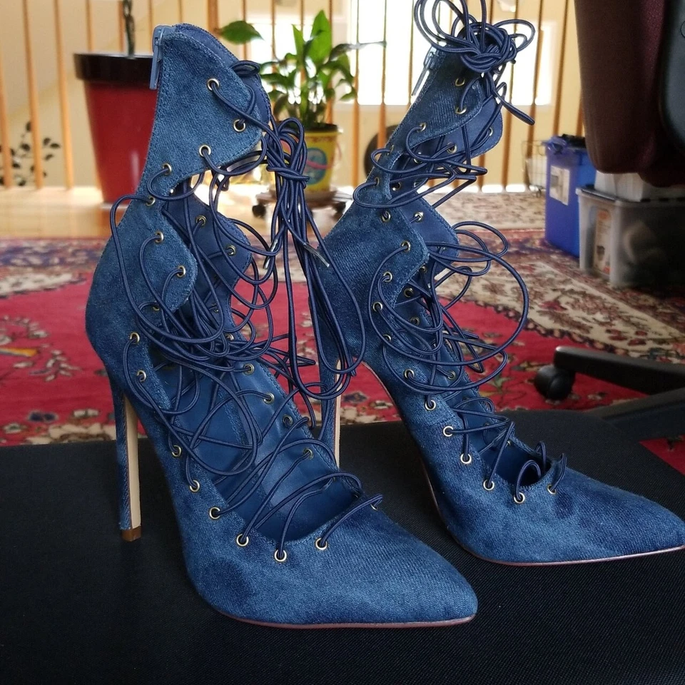 Botas de aguja, talla 5,5. Foto 4 de 4