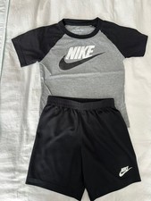 Nike 2 Piece Set T Shirt And Shorts Kids Boys Size 6