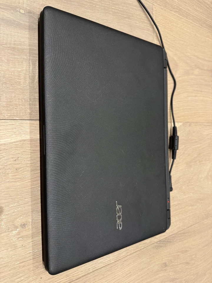 Acer Aspire MS2393 ES1-311 Intel N2840  4GB Ram Samsung evo 120GB SSD Win 10 - Image 2 of 2