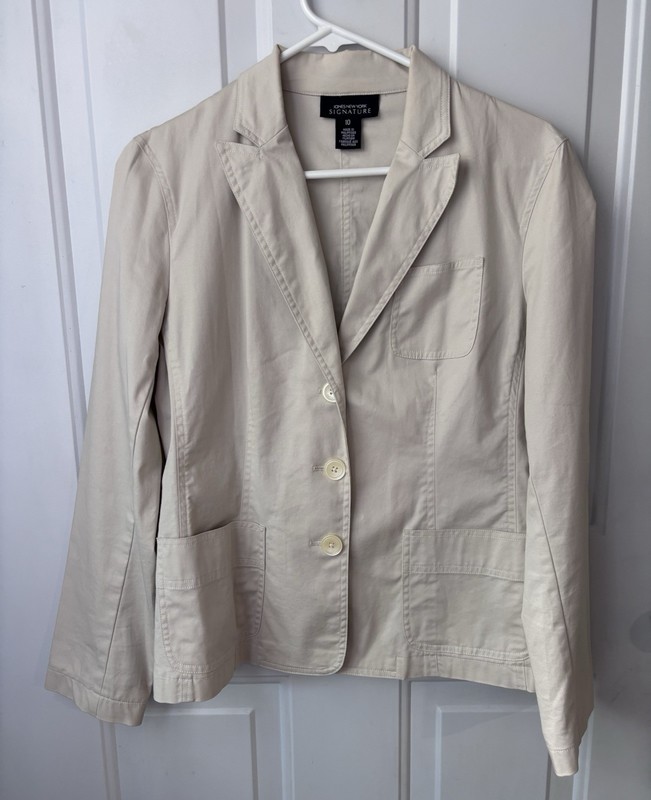Woman’s Jones New York Signature Coat, Size 10