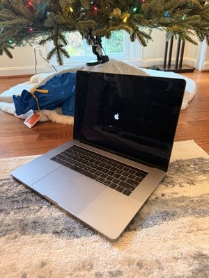 Apple MacBook Pro (15-inch, 2017)   Maxed Specs, Apple-Replaced Keyboard (2019)