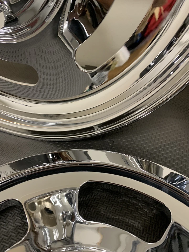 Ruedas ranuradas cromadas Harley Night Rod Special 2007-17 VROD VRSCDX llantas intercambio Foto 4 de 4