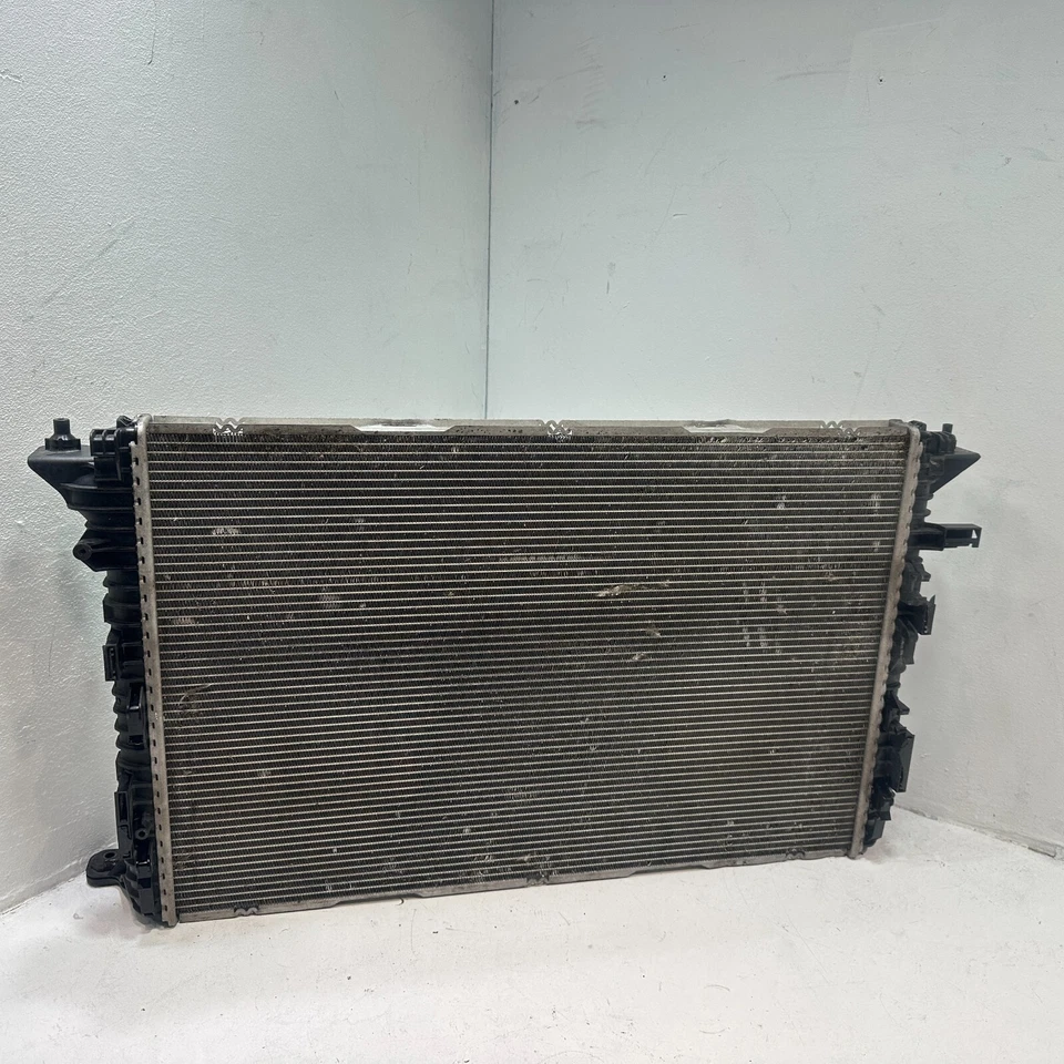 2013-2018 Audi S6 S7 4.0L Engine Coolant Radiator OEM - Imagem 3 de 4