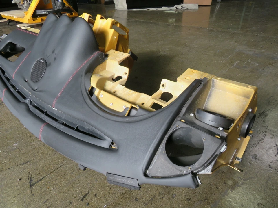 Ferrari 612 Scaglietti, Dash Assembly, Black, Bad Leather, Used, P/N 671561 - Image 4 of 4