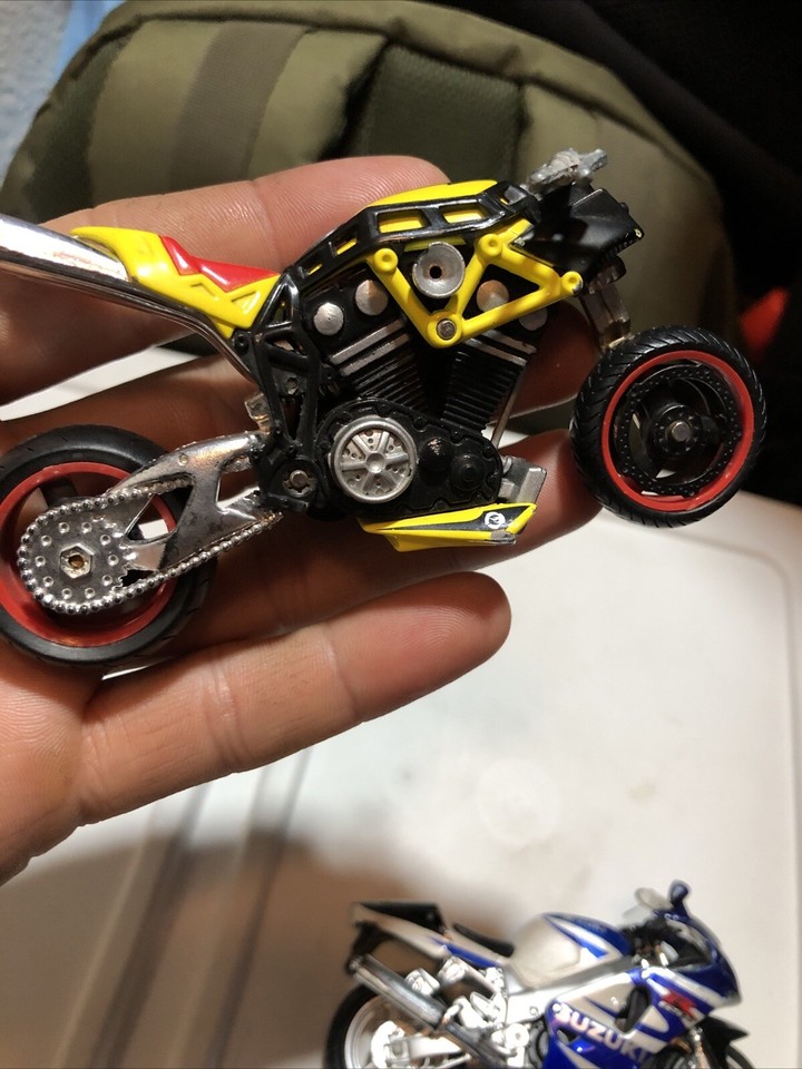 Lot 2 Bikes Hot Wheel Street Power XBlade Yellow Motorcycle & Suzuki