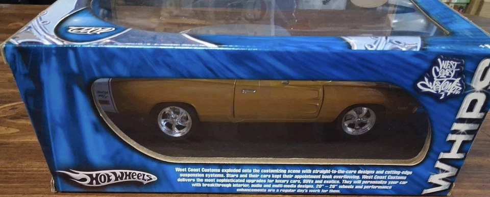 Dodge Charger R/T West Coast Customs 1969 dorado hermoso Hot Wheels 1:18 WHIPS Foto 4 de 4