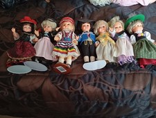 7 Trachten-Sammlerpuppen 30 bis 35 cm