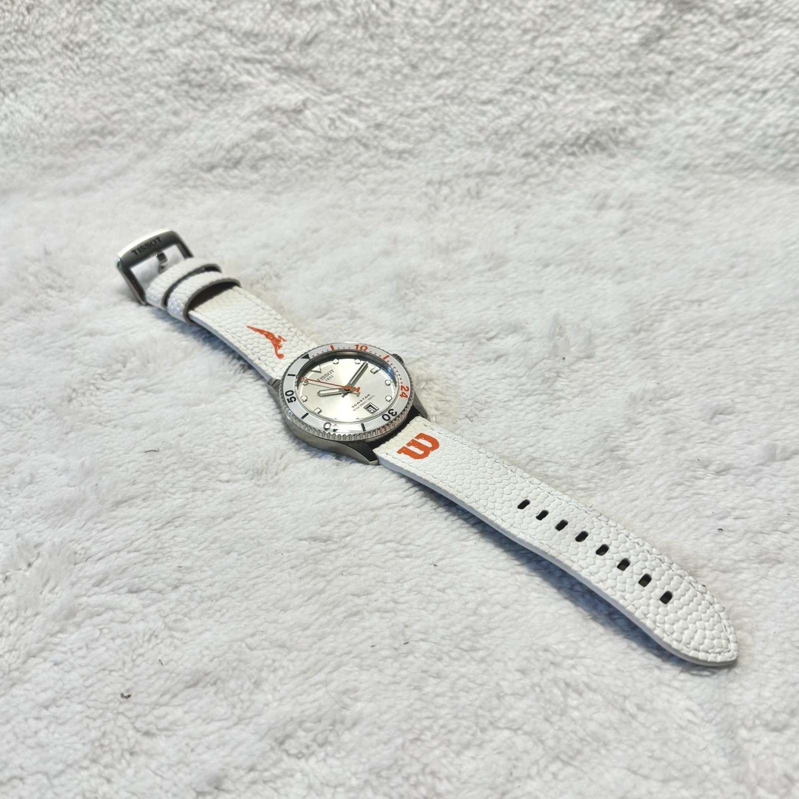 Tissot Seastar 1000 Quartz Wilson WNBA Unisex Sports Watch