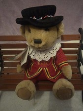 Harrods Knightsbridge Beefeater Teddy Bear Sitting with Tags 10”