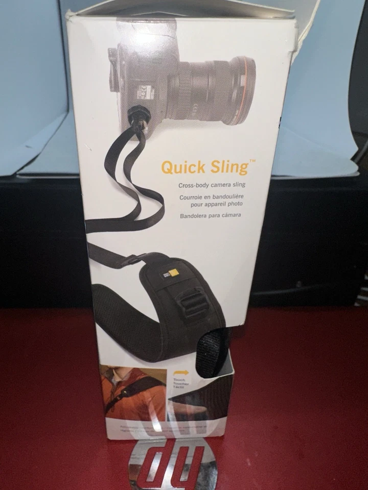 Case Logic DCS-101 DSLR Quick Sling Cross Body Camera Sling - Black - Image 2 of 2