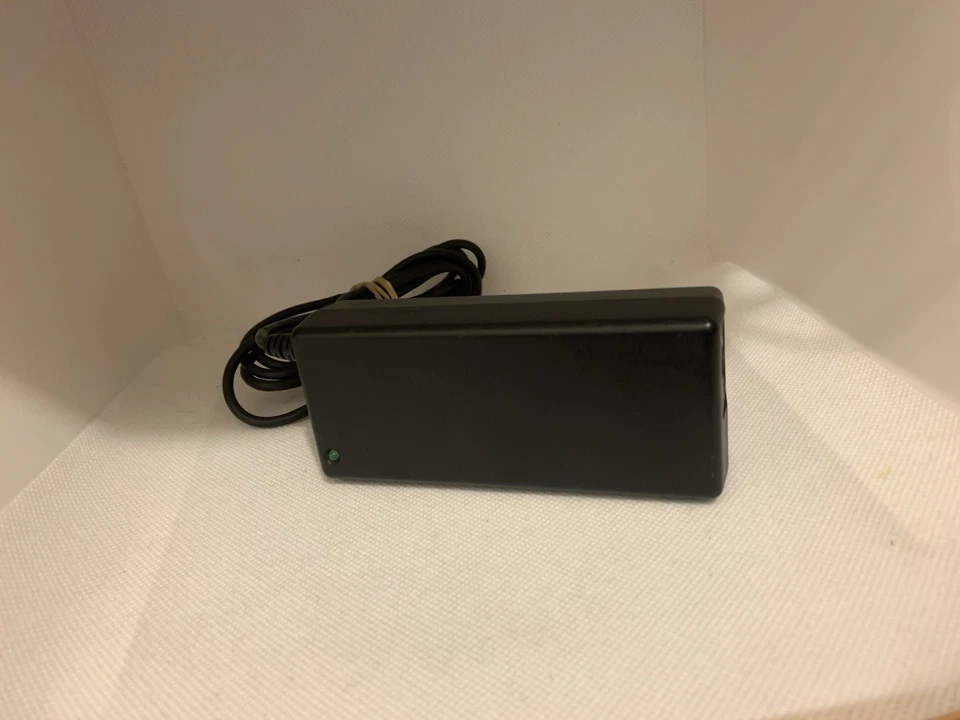 Original Compaq charger 159224-002 ADP-50SB 18.5V 2.7A 4.7mm x 1.7mm tip TESTED - Image 4 of 4